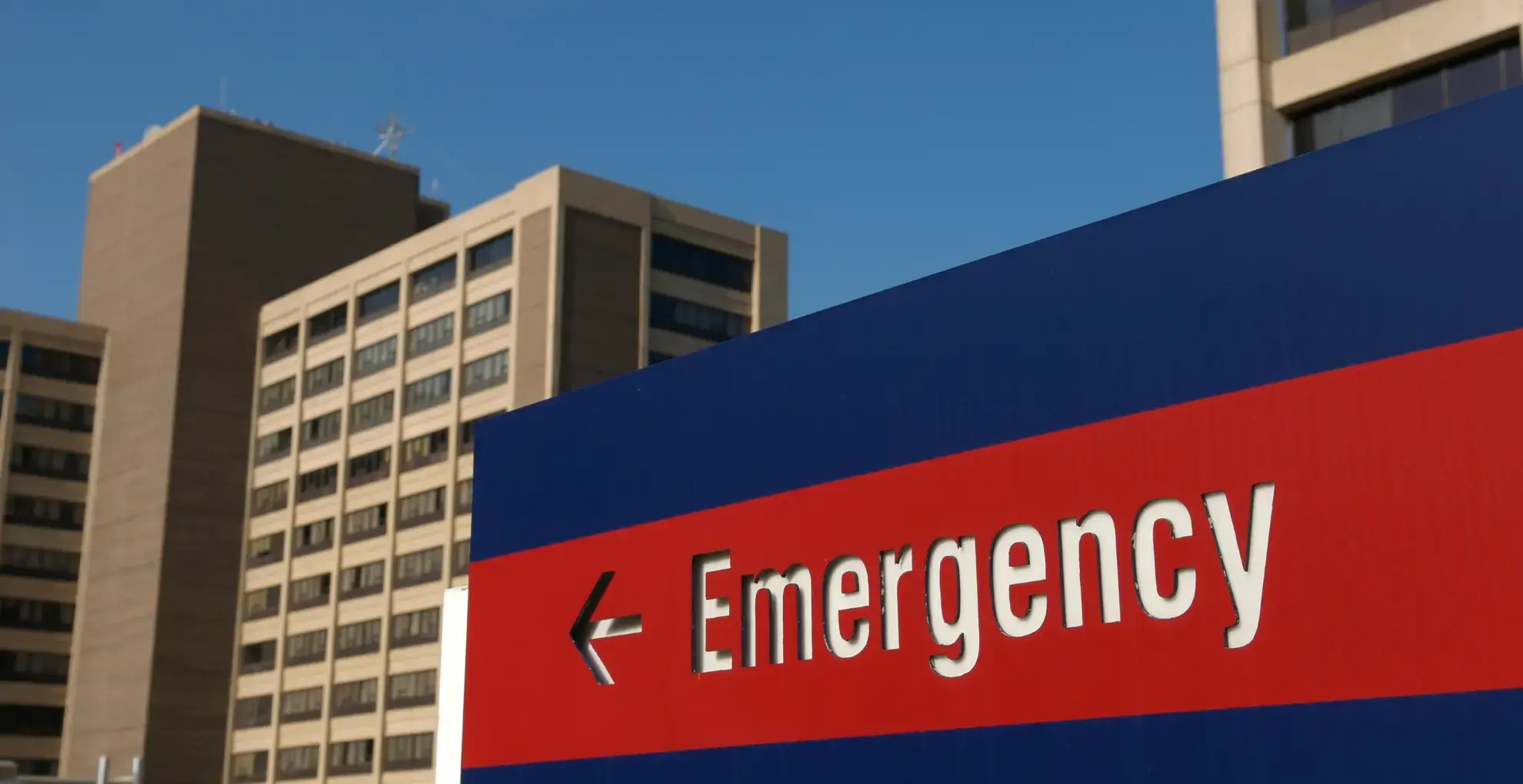 emergency-room-at-hospital