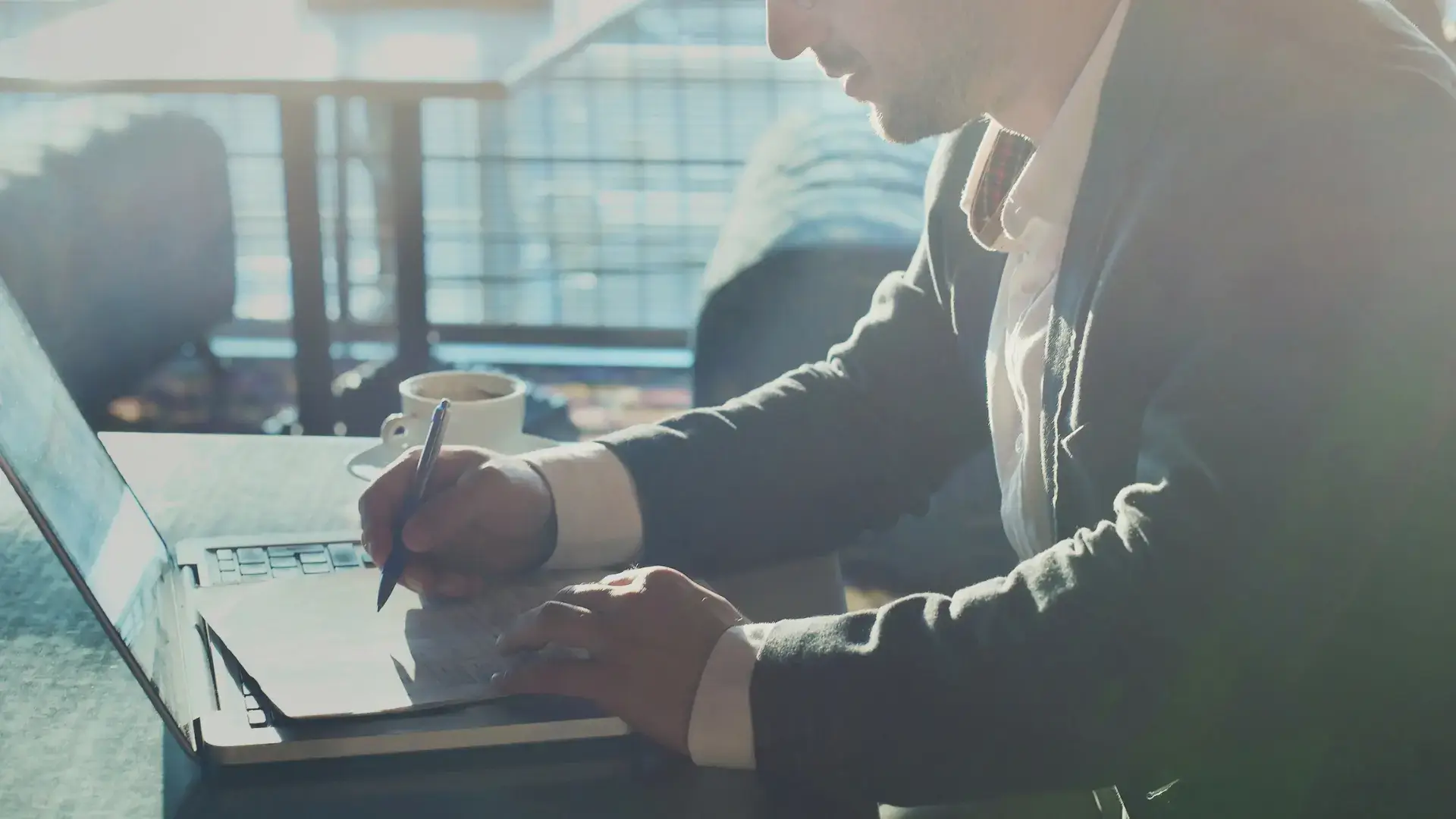 Finance Management for Solopreneurs: How to Use Paycheck Calculators