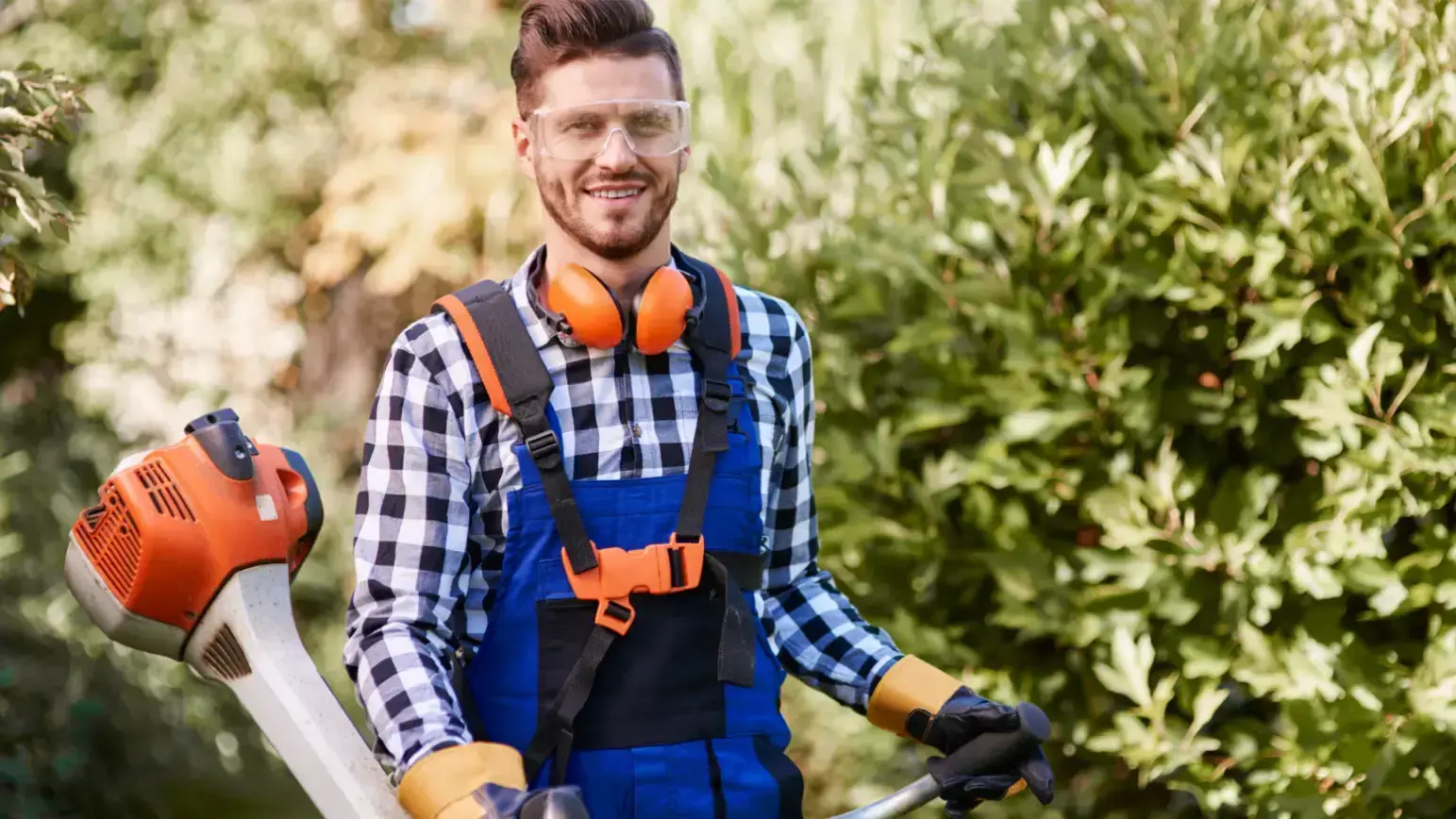 The Key Features Every Lawn Care Business Needs in a CRM