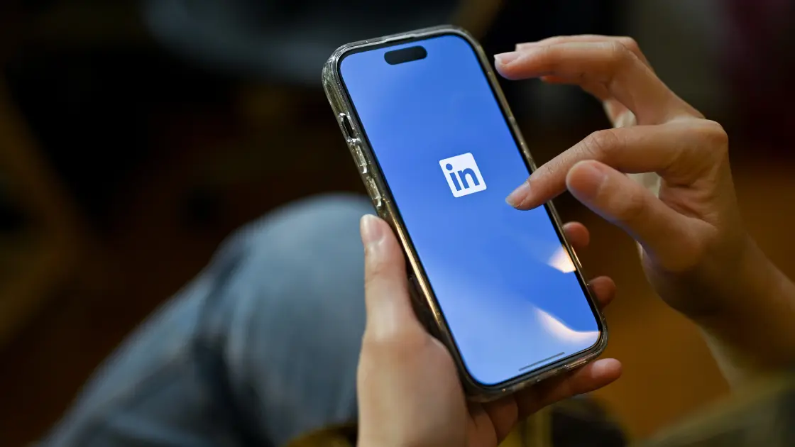 10 Ways to Leverage LinkedIn Marketing for Small Business
