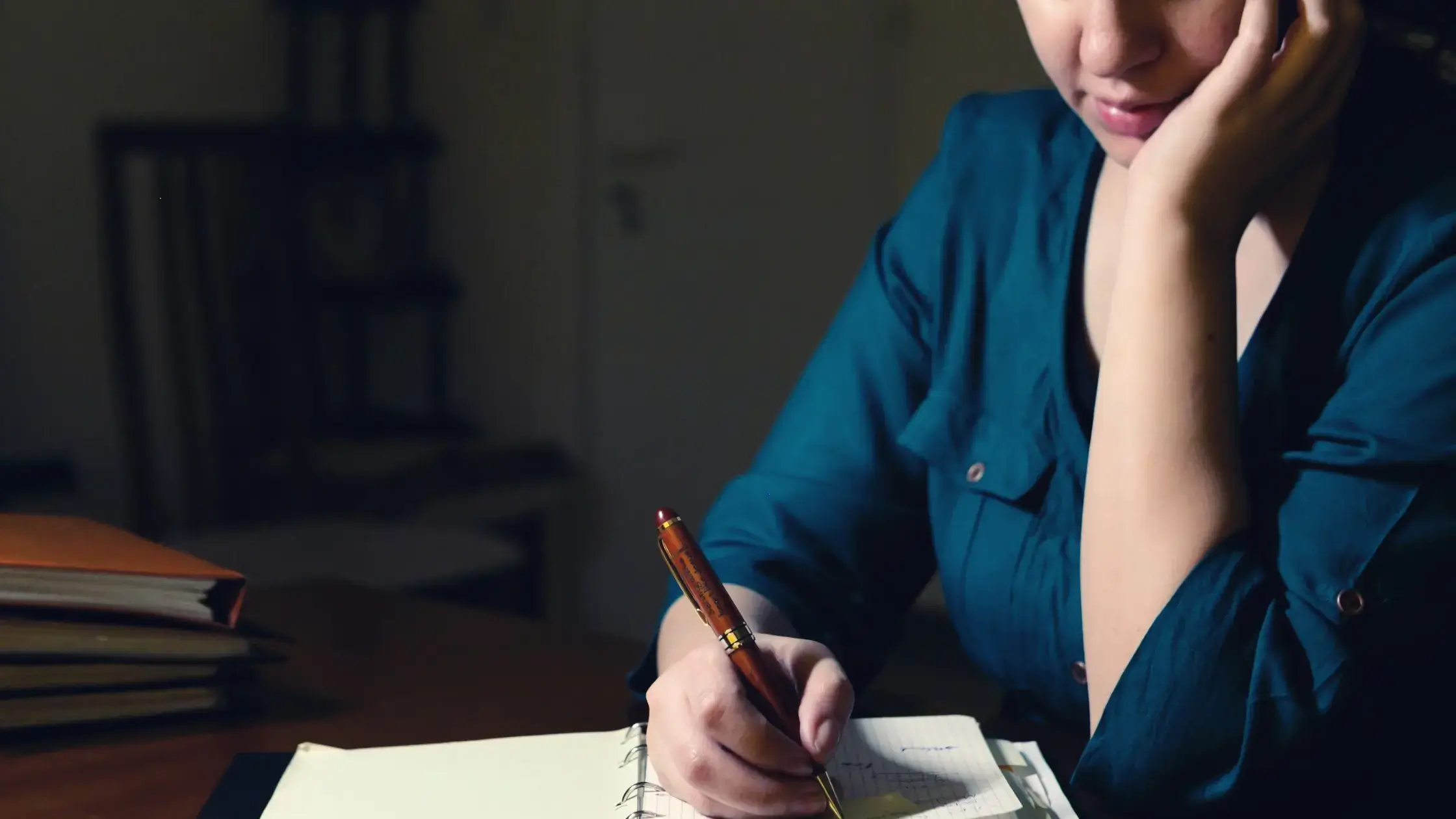 Writing an Engaging Product Description: A Product Marketing Essential