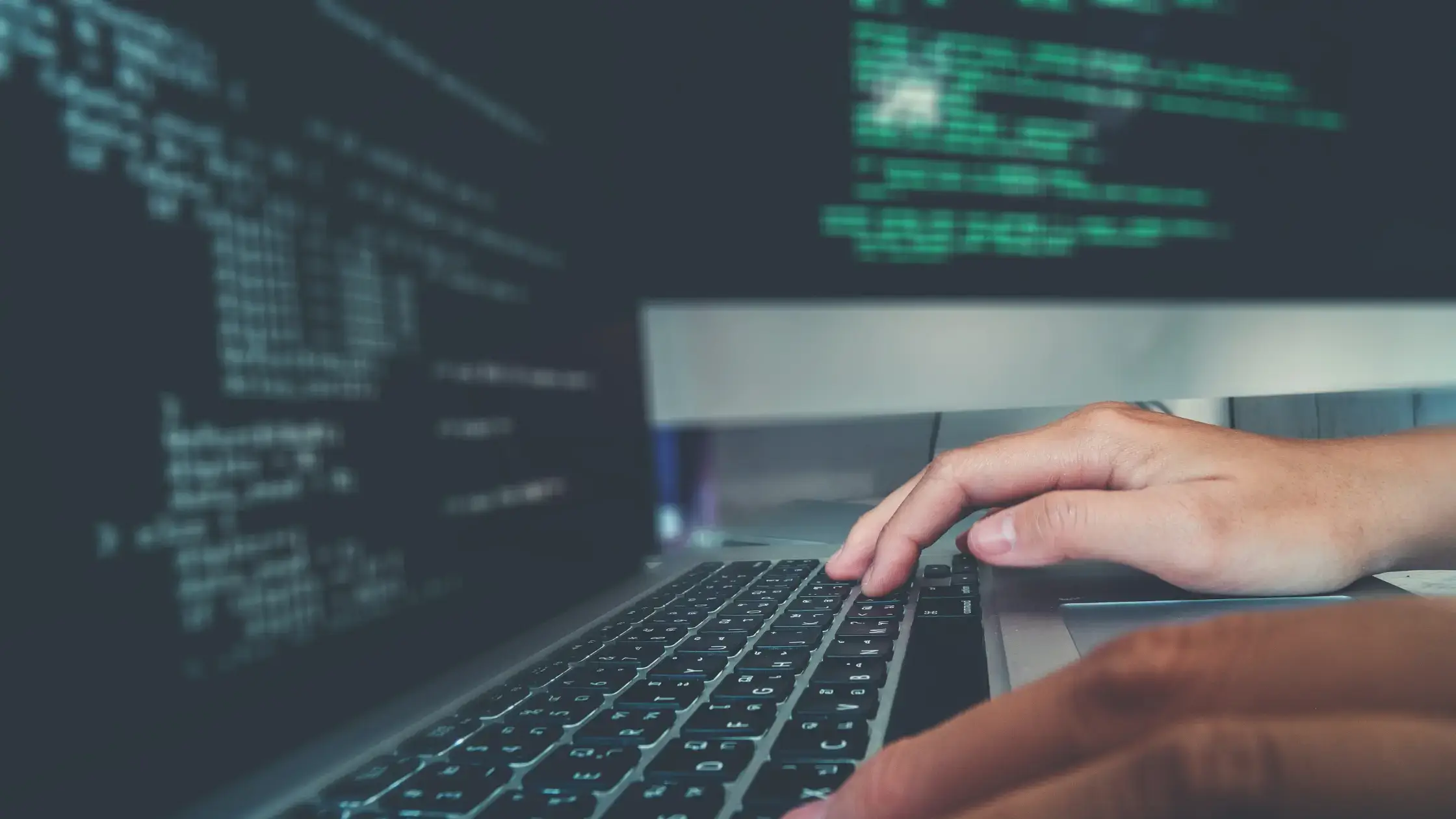 Differences Between a Website App and a Mobile App & When To Use Them