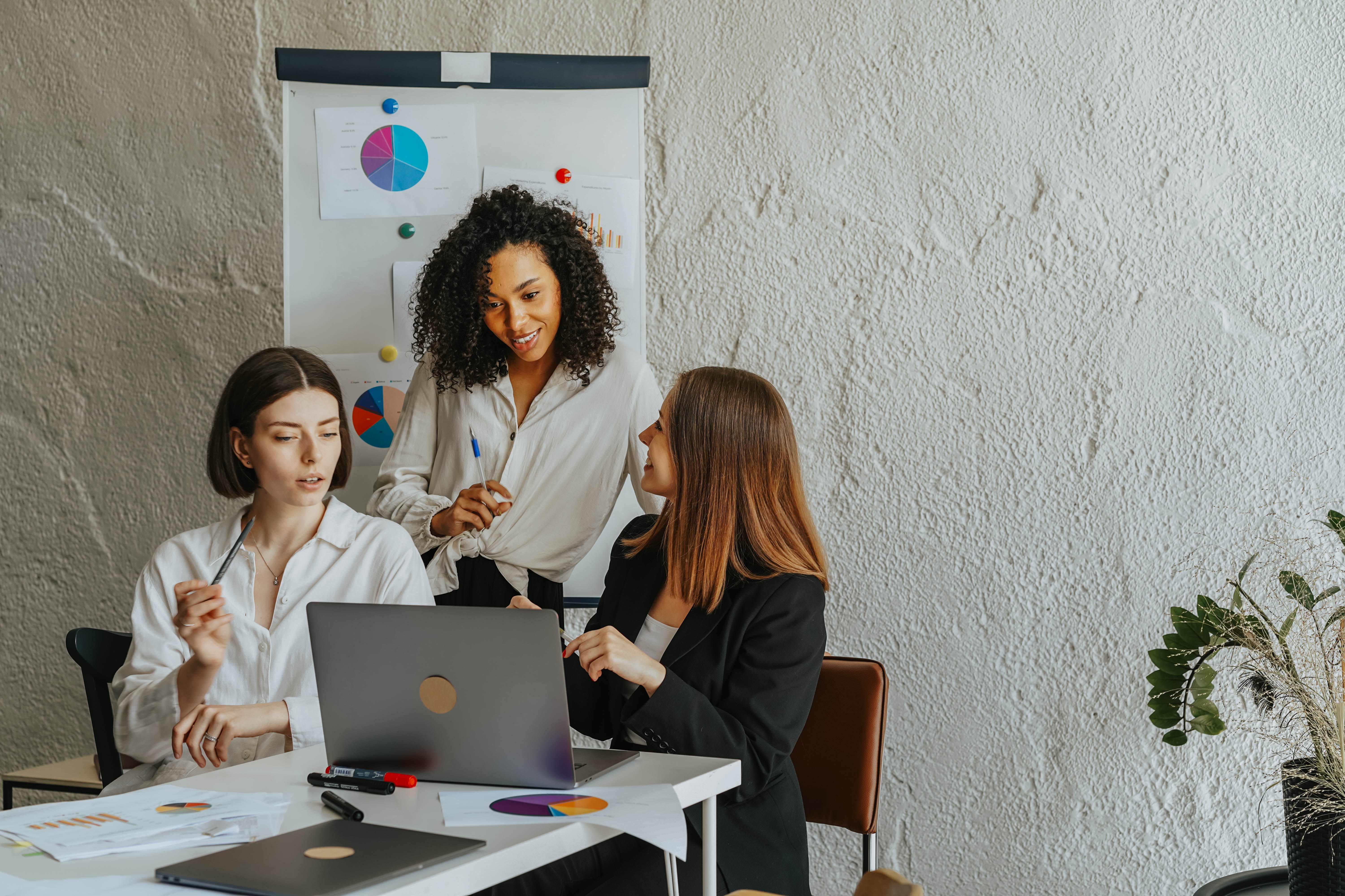 Converting Customers Into Buyers: 5 Effective eCommerce Tips