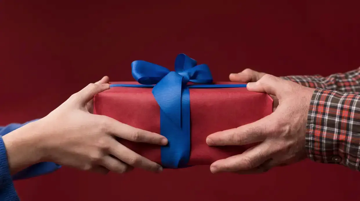 The Power of Customer Appreciation: 7 Unique Year-End Client Gifts