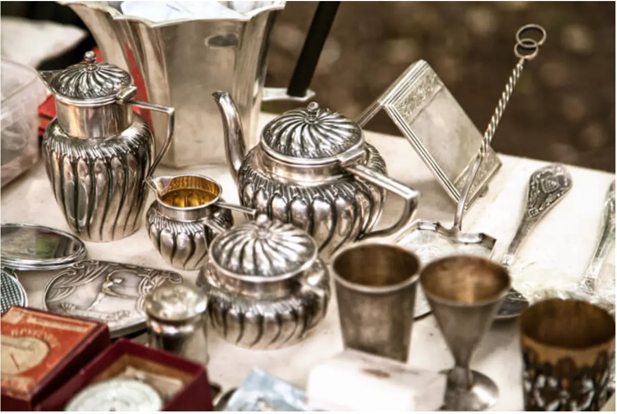 Difference-Between-Vintage-And-Antique