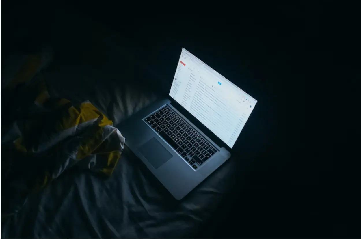 Reading mail at night