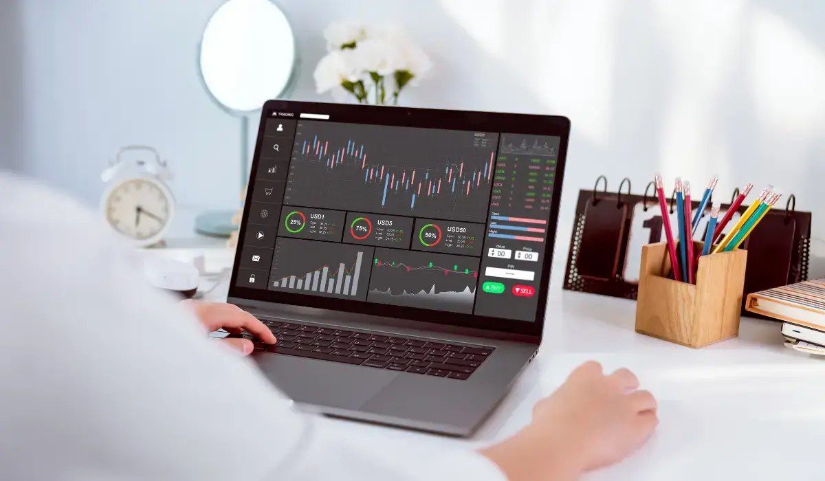 doctor-reviewing-marketing-campaign-performance