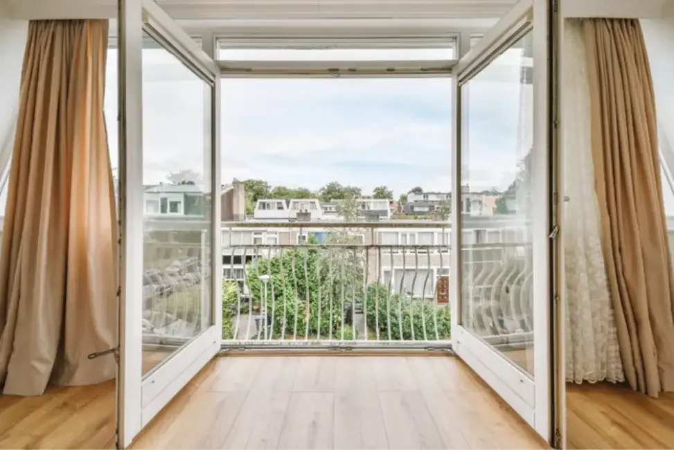 open-doors-leading-to-balcony