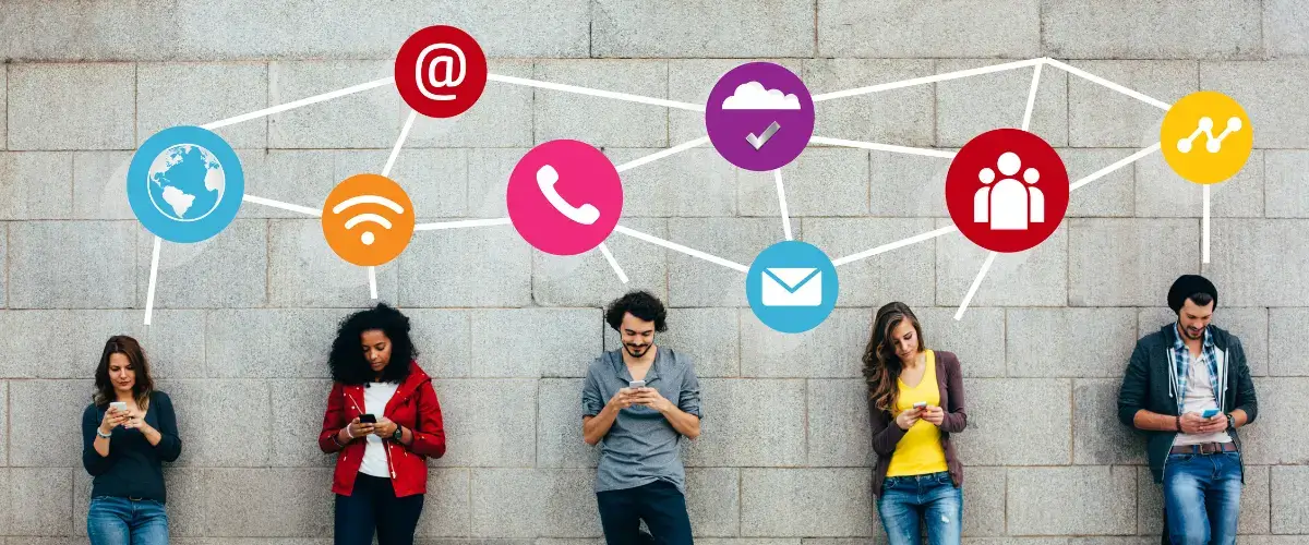 people-on-their-smartphones