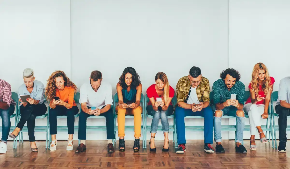 people-using-social-media