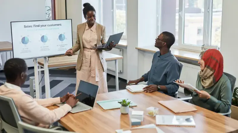 person-presenting-to-a-group