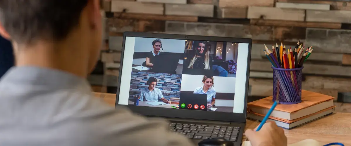 remote-worker-in-meeting