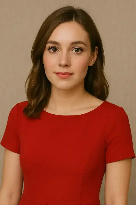 sadie-smith-headshot