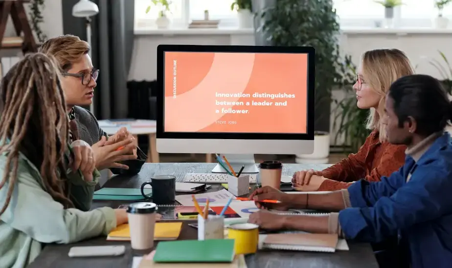 strategy-meeting-with-colleagues