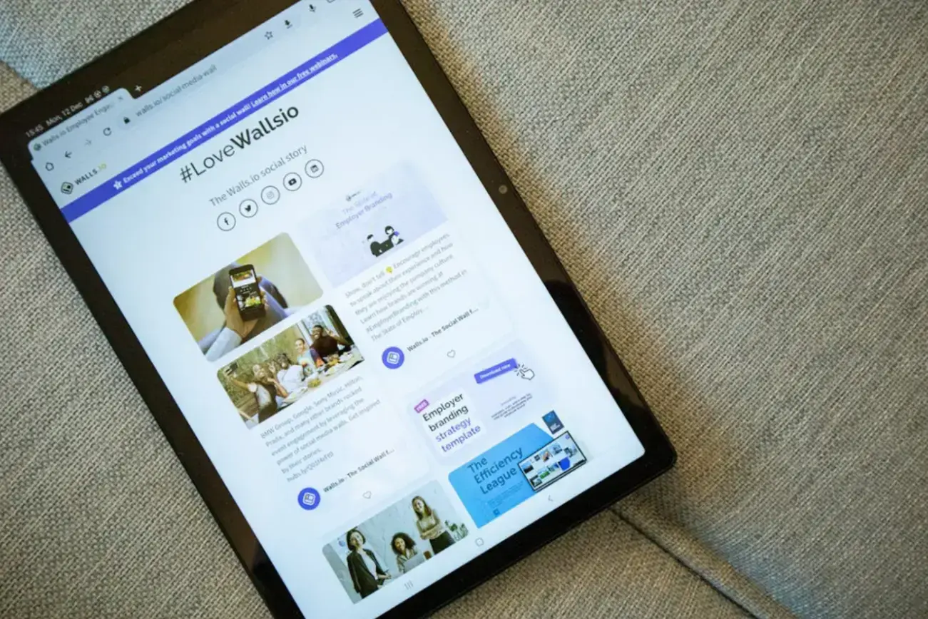 tablet-displaying-front-page-of-walls-io-website