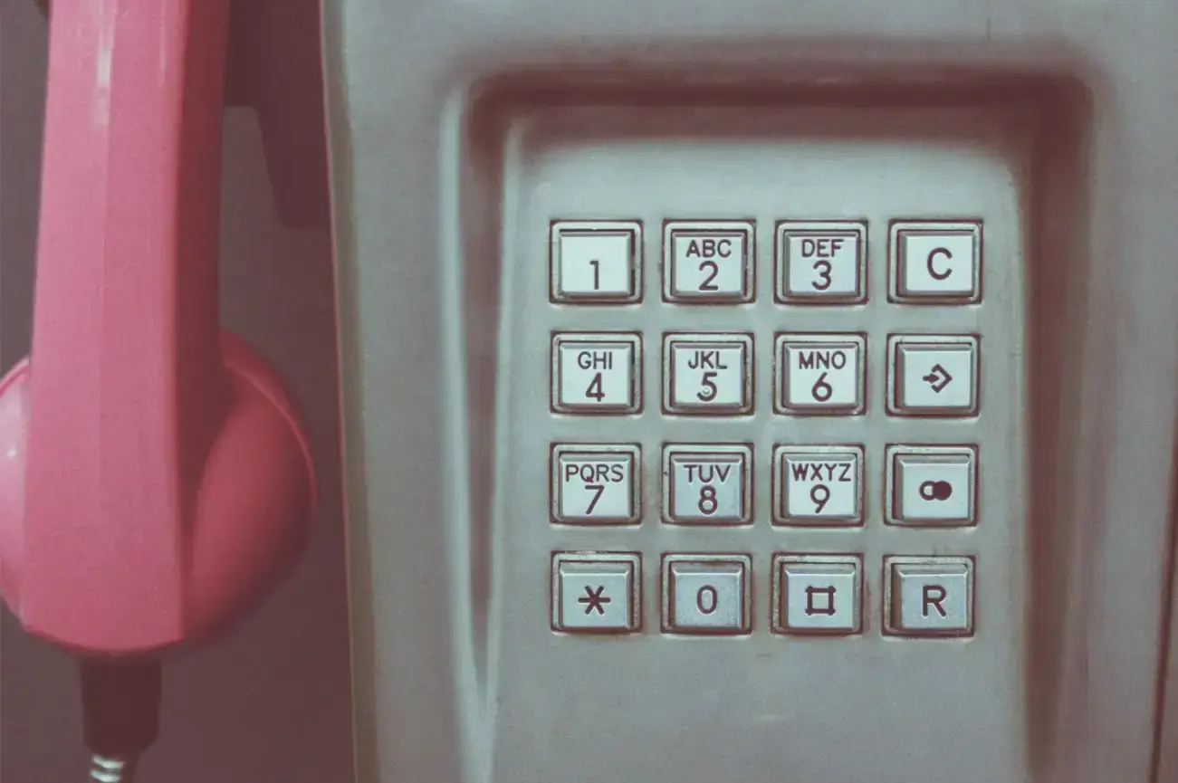 vintage-technology-calling-numbers