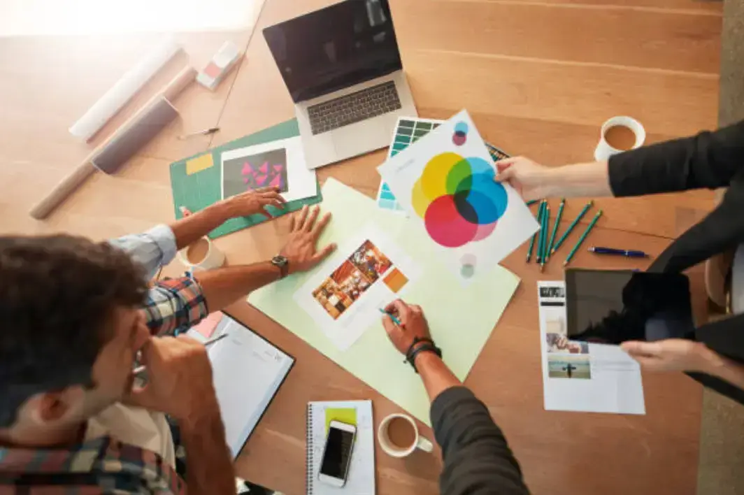 web-designers-at-work